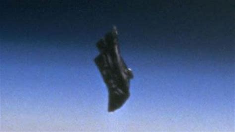 13000 YEAR OLD SATELLITE! THE BLACK KNIGHT UFO NASA IMAGES.
